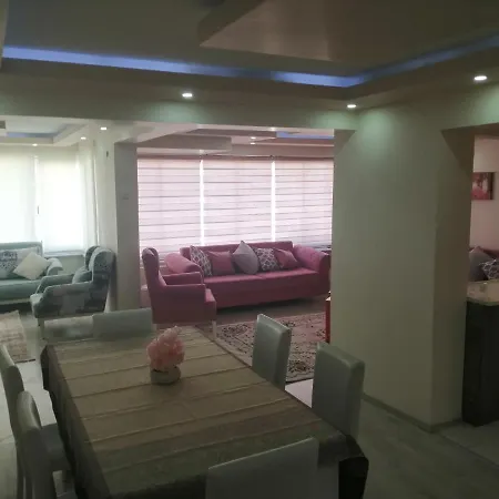 Silmi Real Estate Lejlighed *